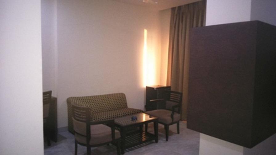 Veena Regency Hotel Chas Exterior photo